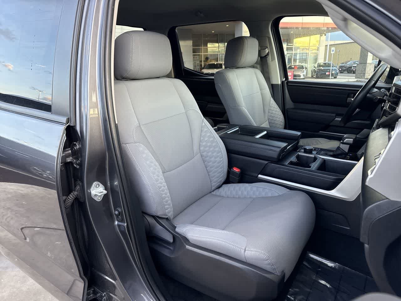 Thumbnail: 2024 Toyota Tundra - 14