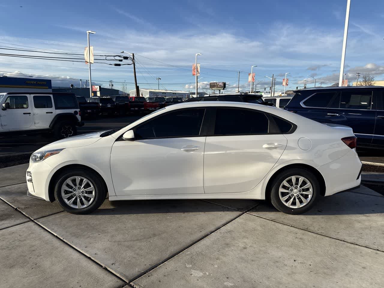 Thumbnail: 2021 Kia Forte - 2