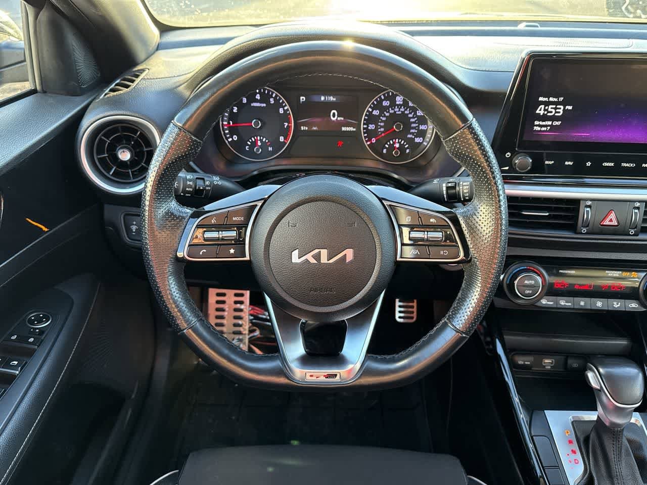 Thumbnail: 2023 Kia Forte - 16