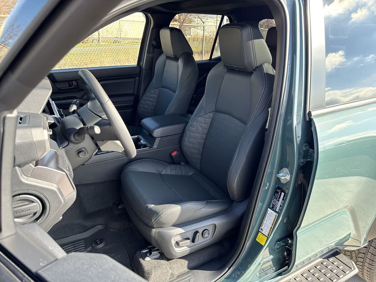 Thumbnail: 2025 Toyota 4Runner - 11