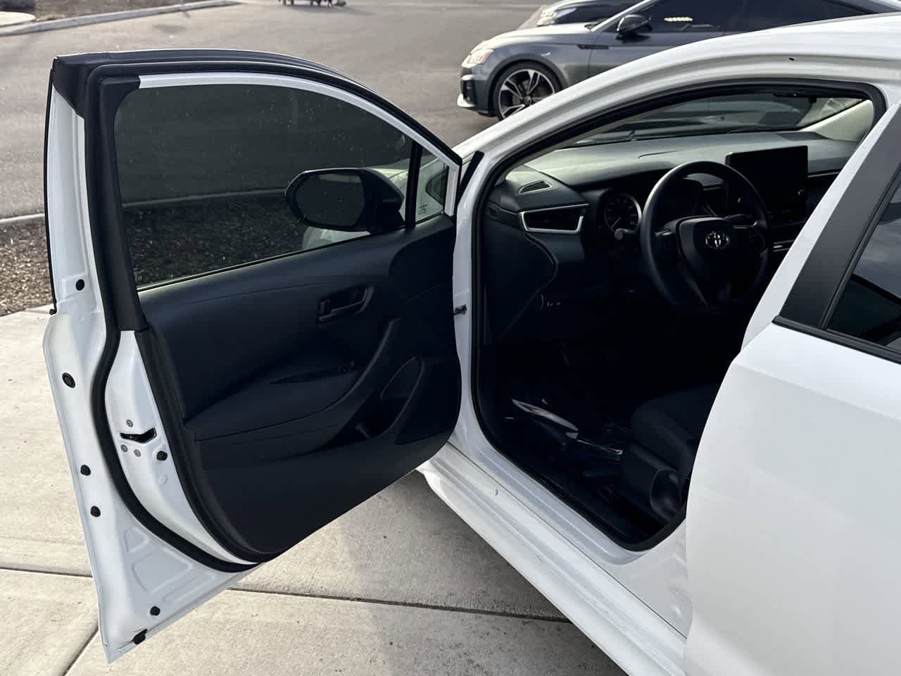 Thumbnail: 2022 Toyota Corolla - 10