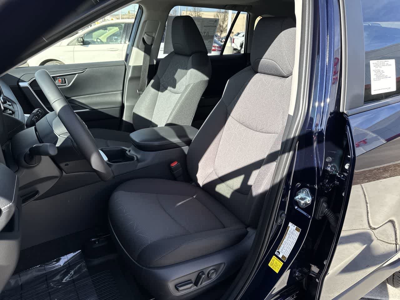 Thumbnail: 2025 Toyota RAV4 - 11