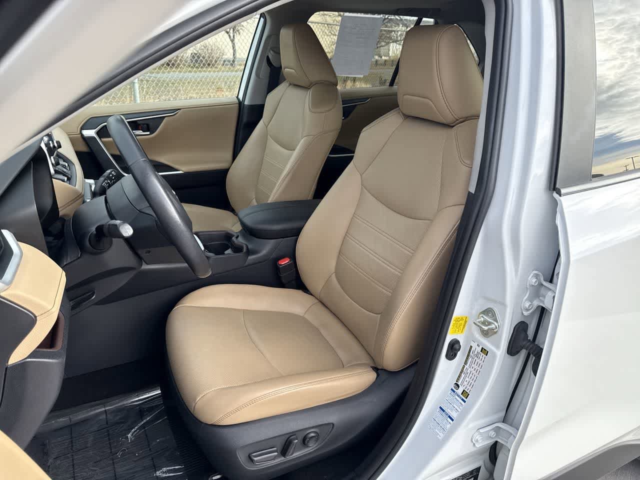 Thumbnail: 2019 Toyota RAV4 - 11