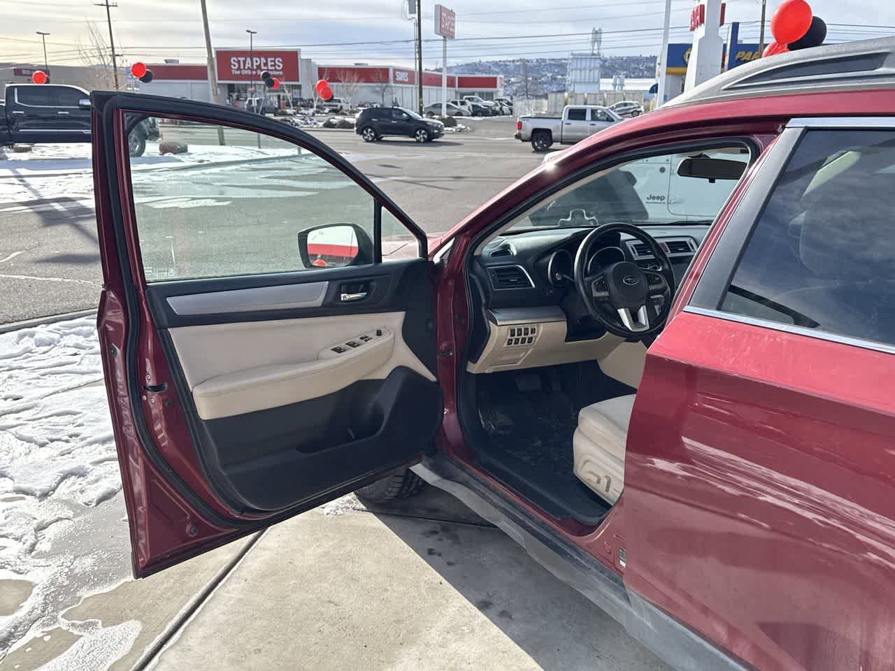 Thumbnail: 2015 Subaru Outback - 10