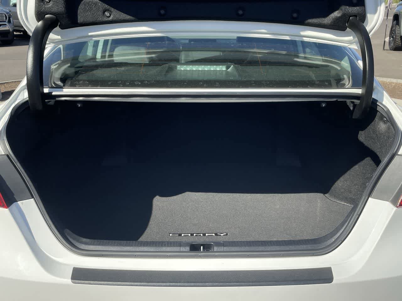 2023 Toyota Camry SE 6