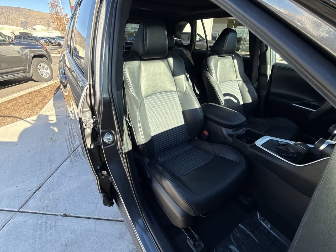 Thumbnail: 2022 Toyota RAV4 - 14