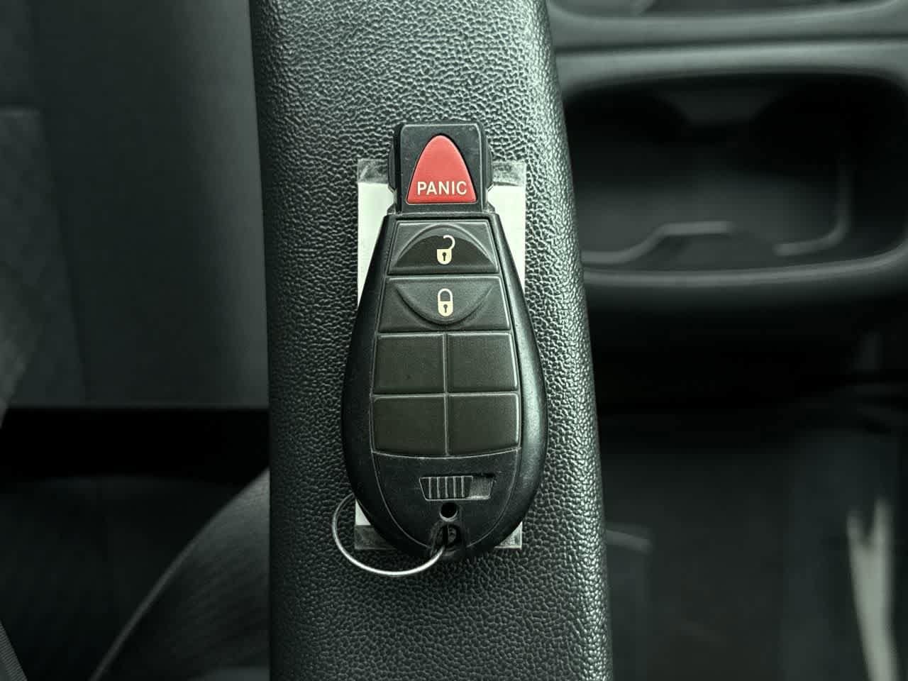 Thumbnail: 2010 Dodge Grand Caravan - 23