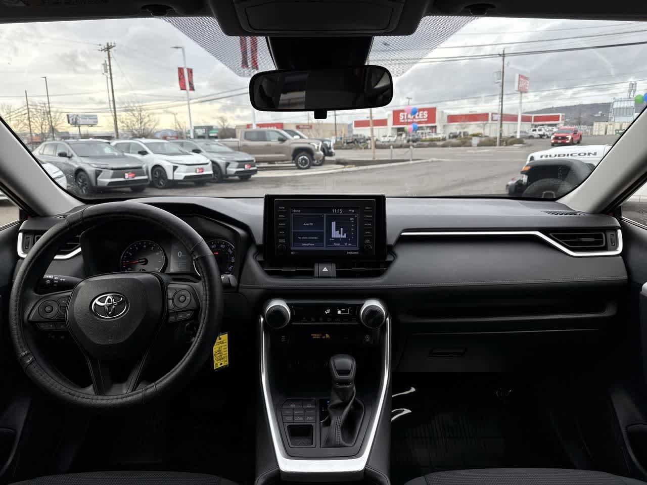 Thumbnail: 2020 Toyota RAV4 - 15