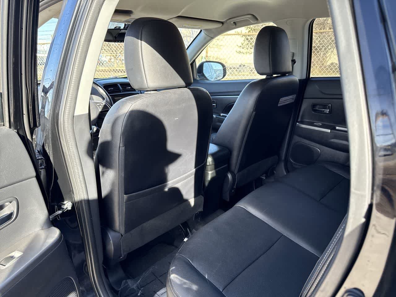 Thumbnail: 2018 Mitsubishi Outlander Sport - 13