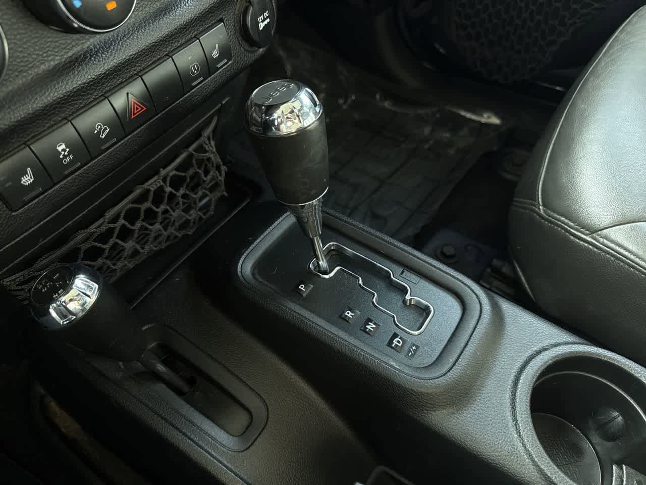 Thumbnail: 2015 Jeep Wrangler - 19