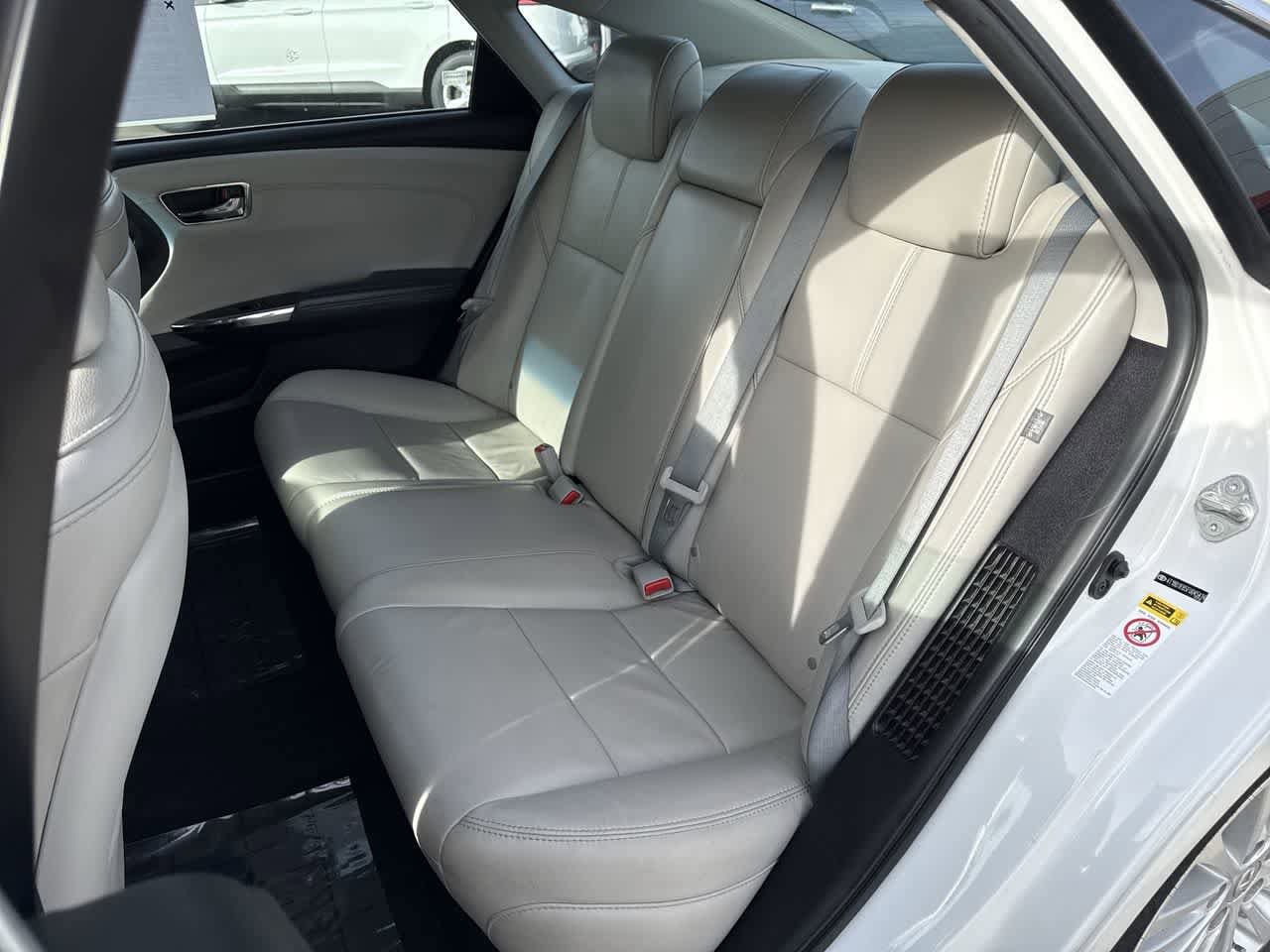 Thumbnail: 2015 Toyota Avalon - 12