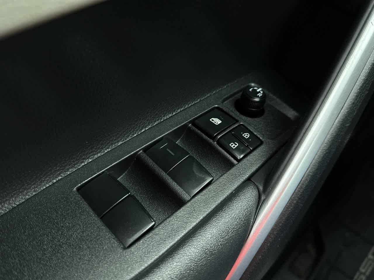 Thumbnail: 2023 Toyota Corolla Cross - 22