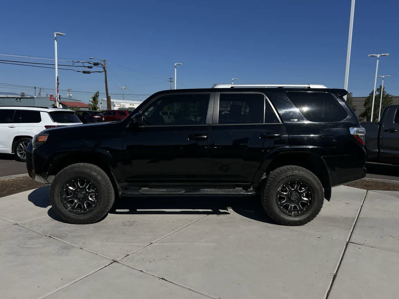 Used 2017 Toyota 4Runner SR5 with VIN JTEBU5JRXH5440826 for sale in Klamath Falls, OR