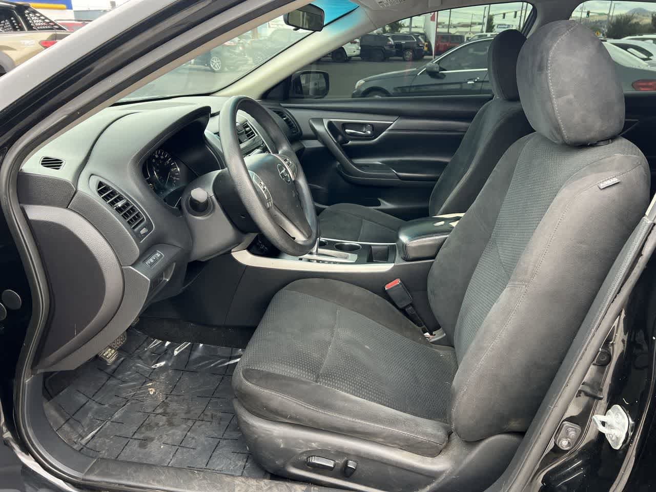 Thumbnail: 2015 Nissan Altima - 11