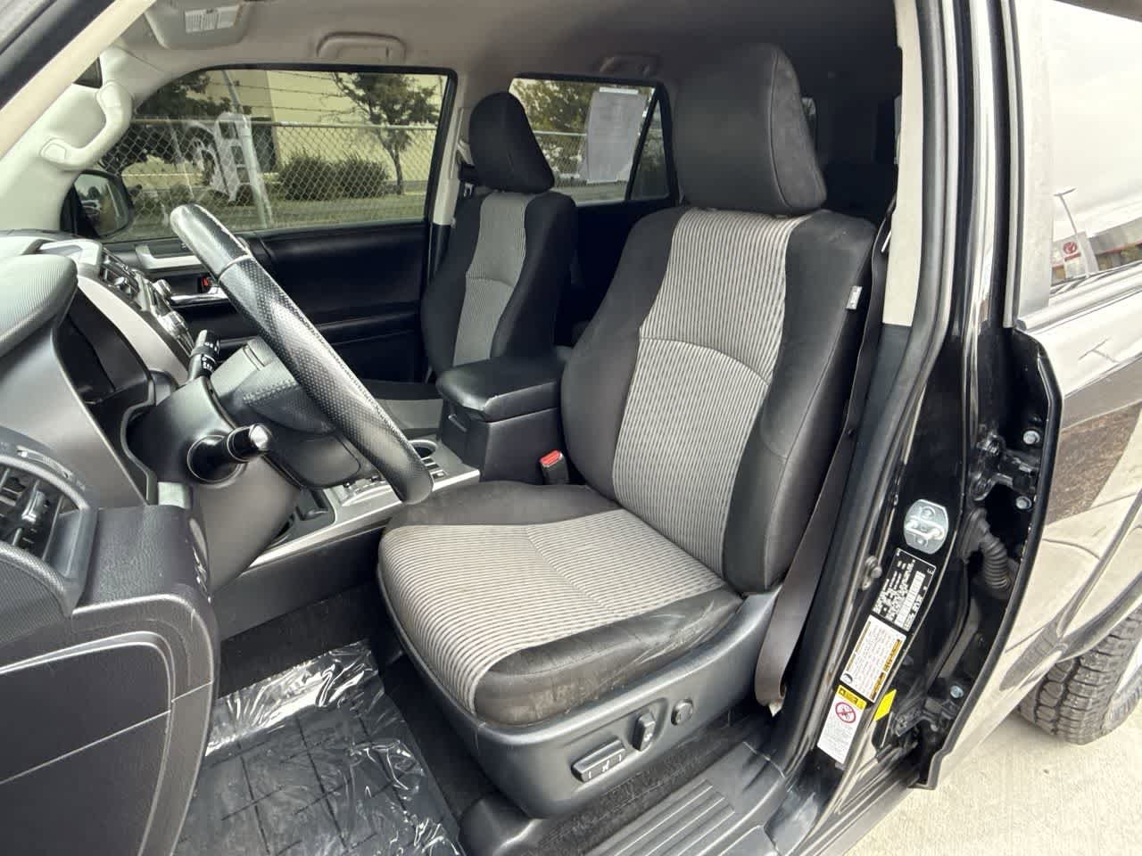 Thumbnail: 2016 Toyota 4Runner - 11