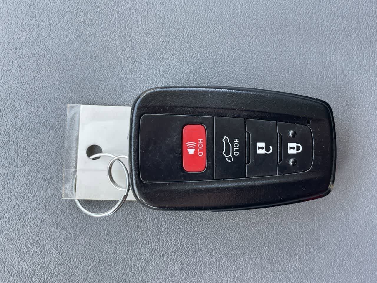 Thumbnail: 2021 Toyota Highlander - 26