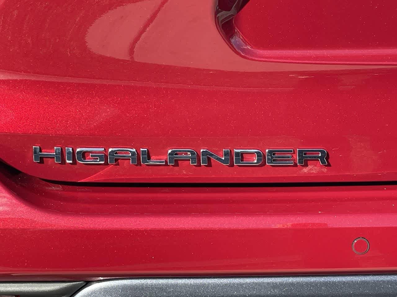 Thumbnail: 2023 Toyota Highlander - 9