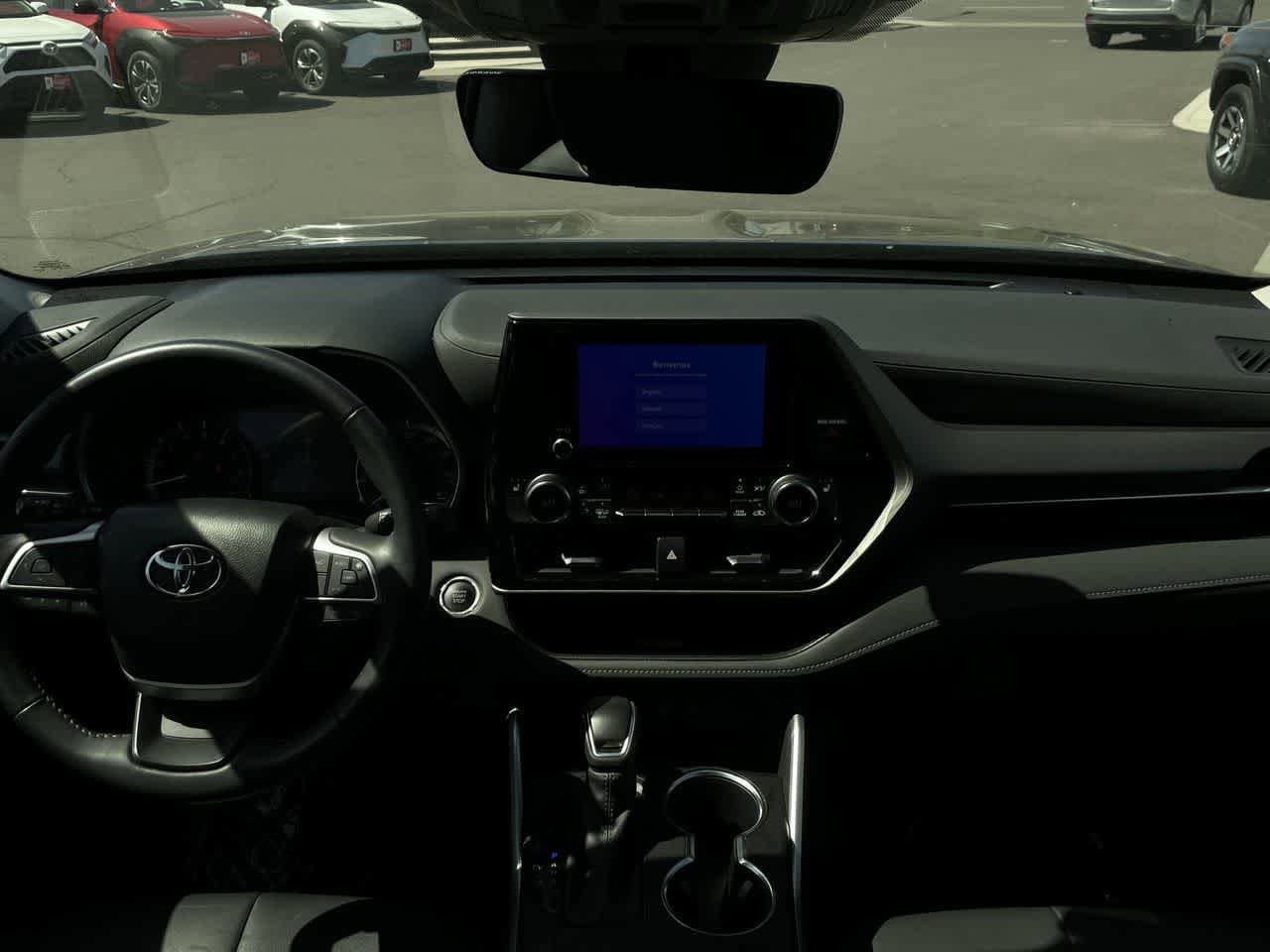 2024 Toyota Highlander XLE 16