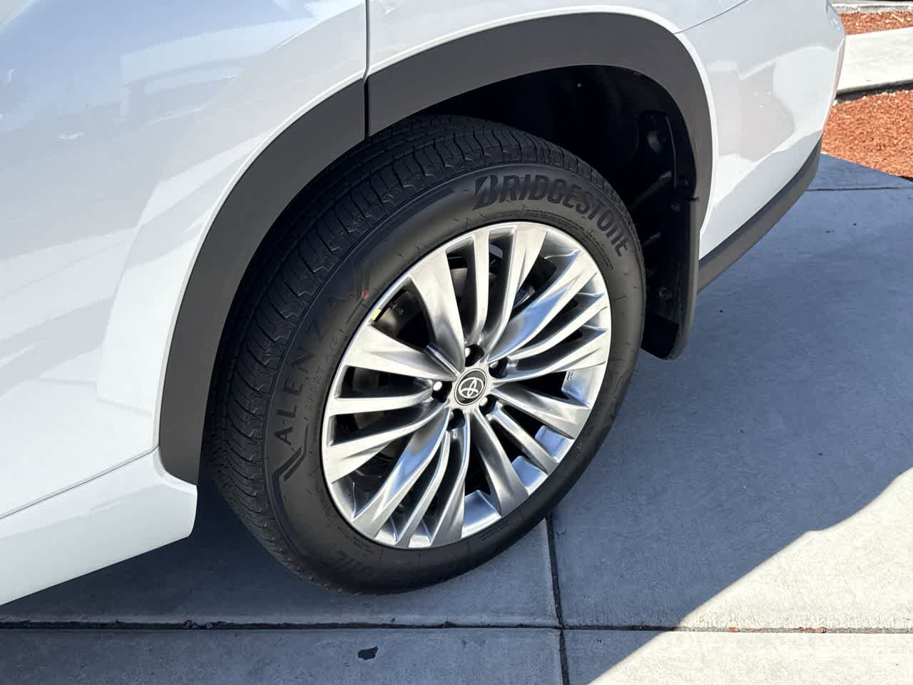 Thumbnail: 2026 Toyota Highlander - 8