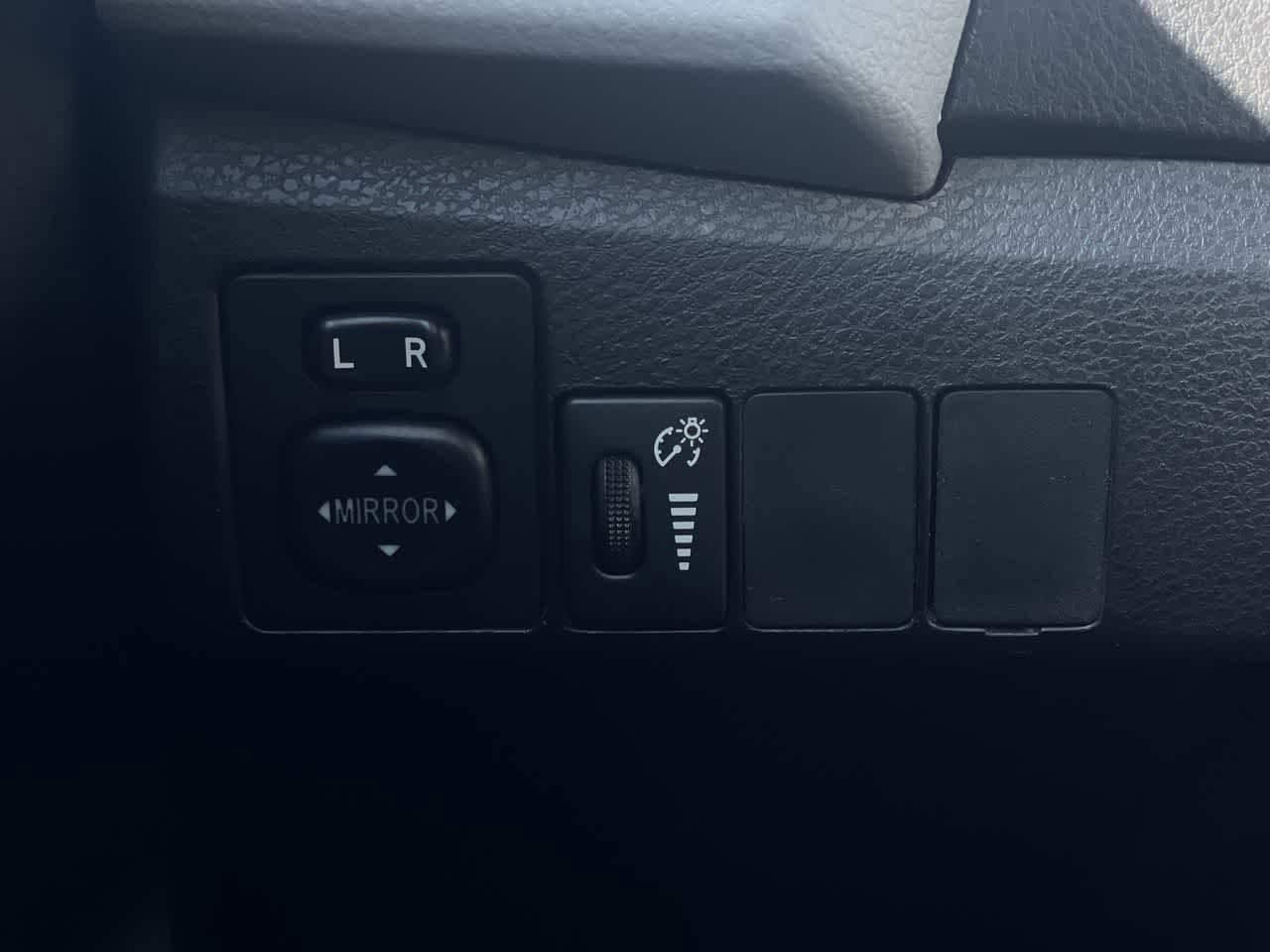 Thumbnail: 2016 Toyota Corolla - 21