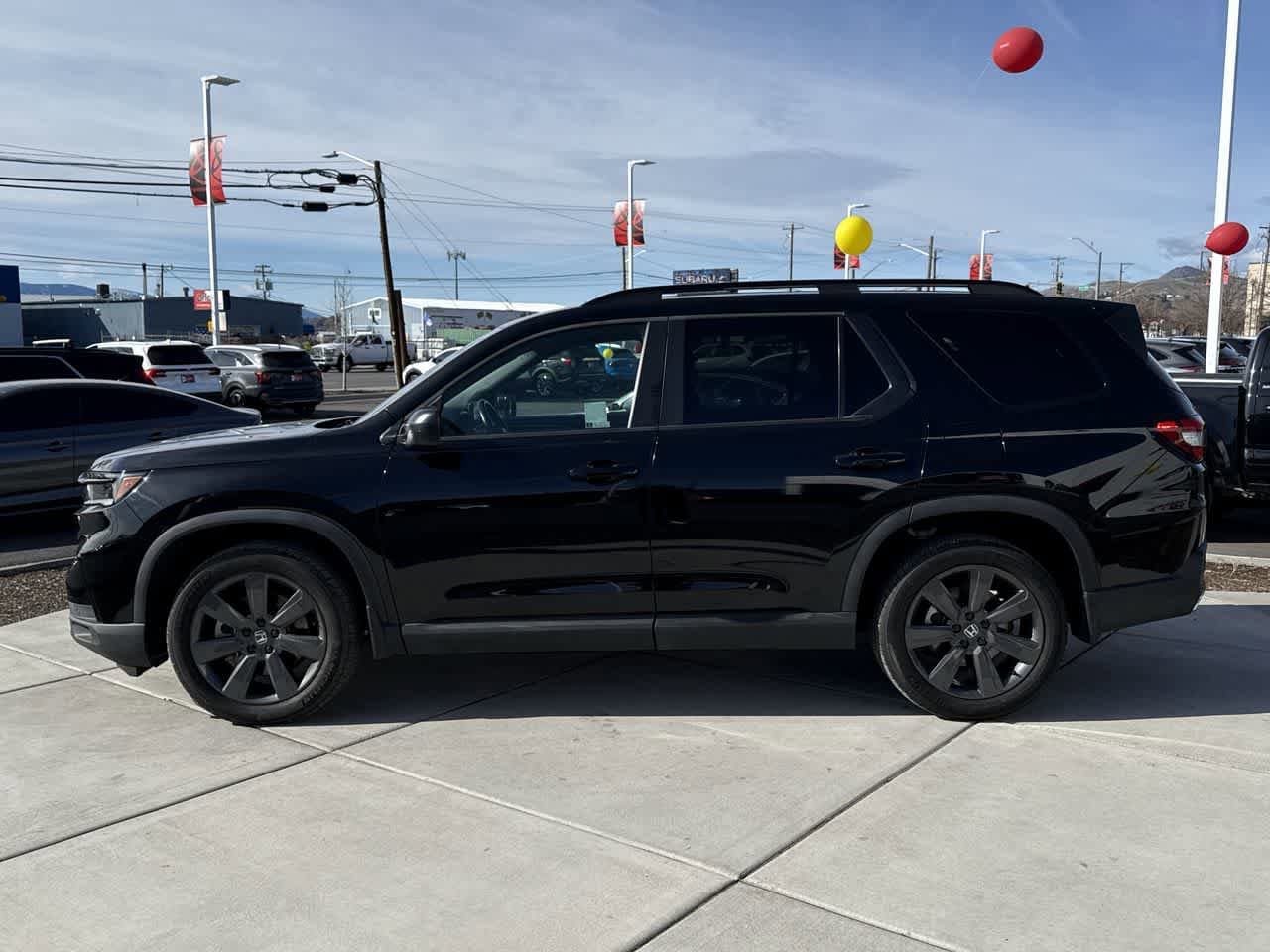 Thumbnail: 2023 Honda Pilot - 2