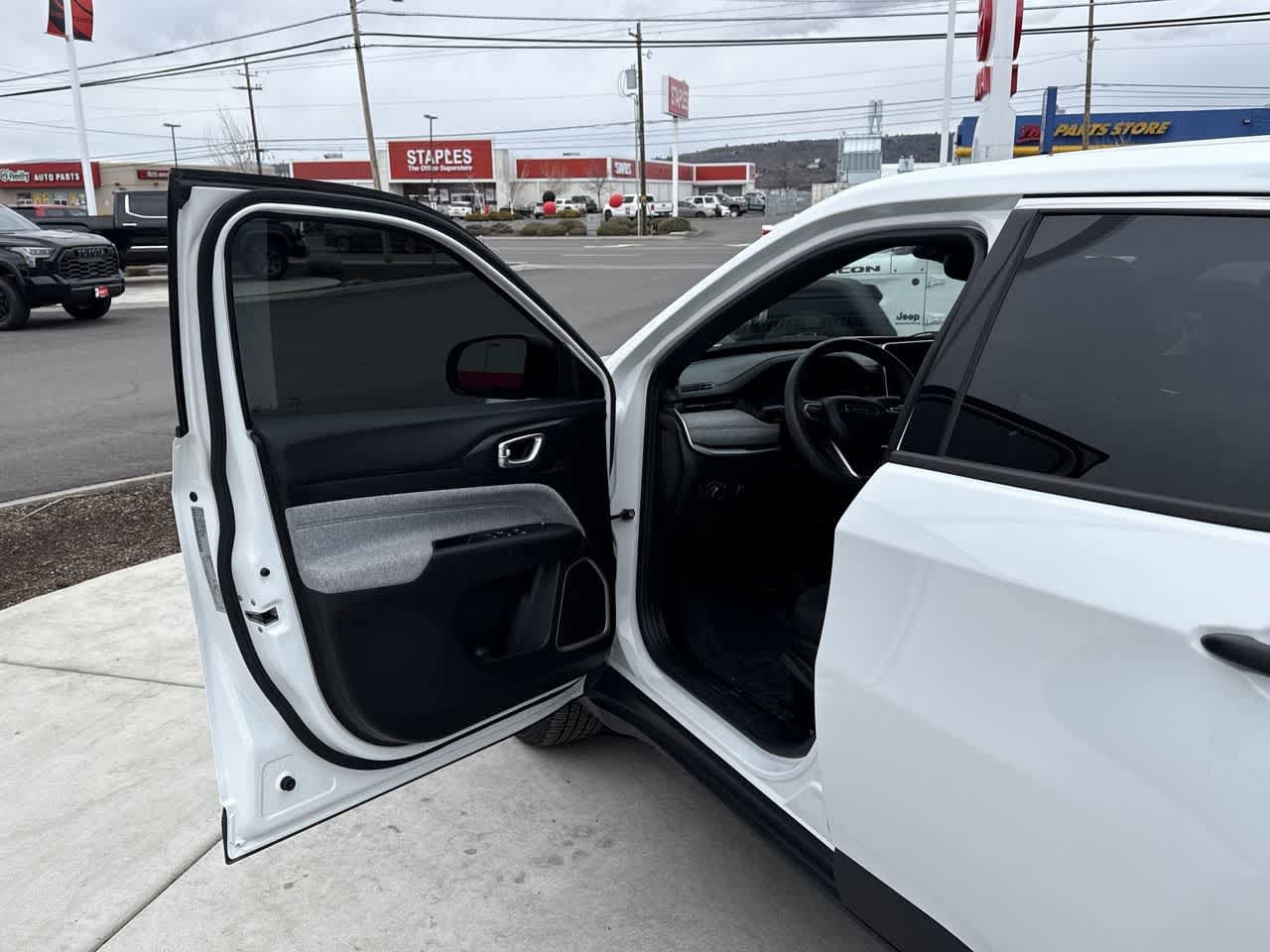 Thumbnail: 2025 Jeep Compass - 10