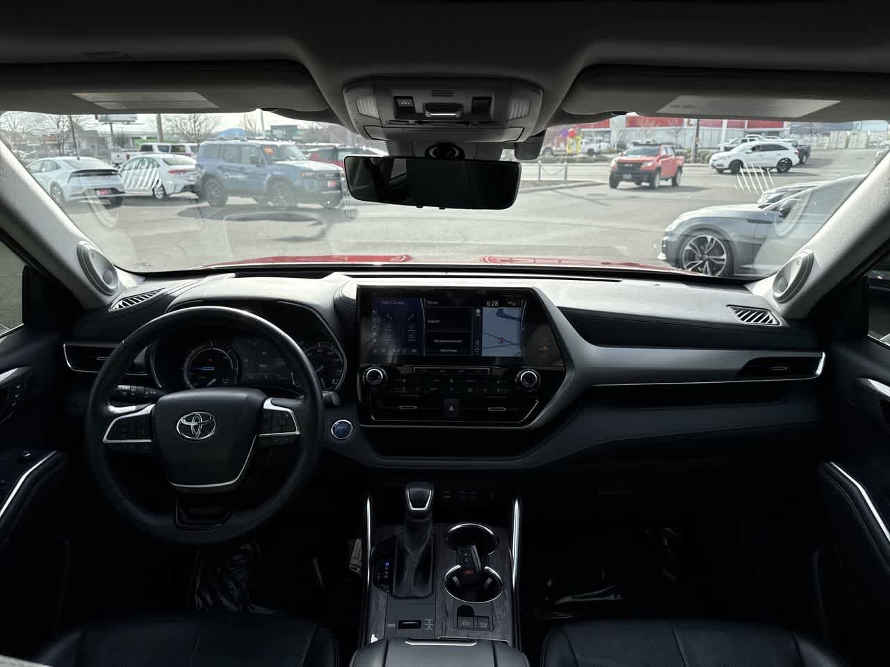 Thumbnail: 2022 Toyota Highlander - 16