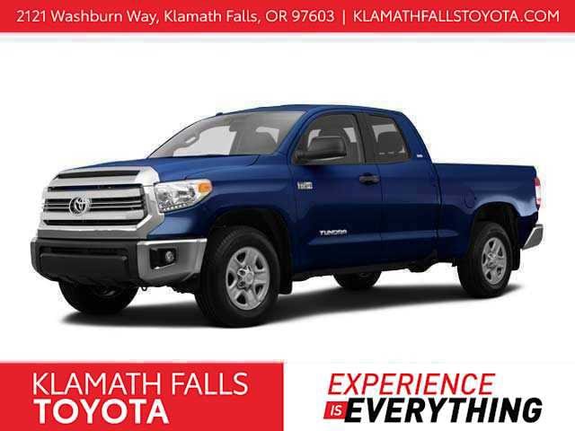 2016 Toyota Tundra SR5's photo
