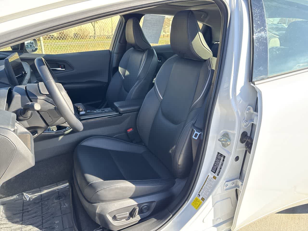 Thumbnail: 2023 Toyota Prius - 11