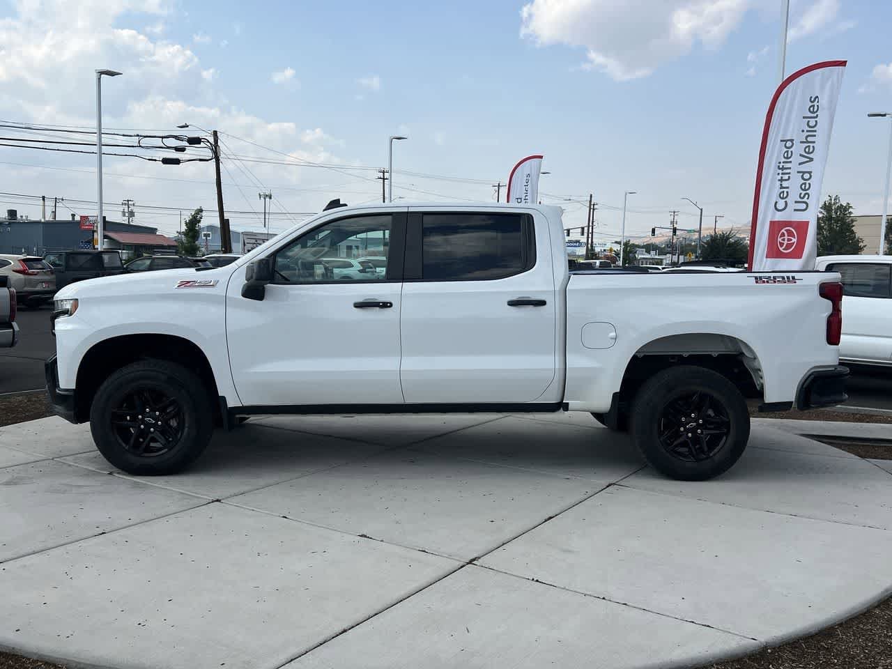 Used 2021 Chevrolet Silverado 1500 LT Trail Boss with VIN 1GCPYFED4MZ368012 for sale in Klamath Falls, OR