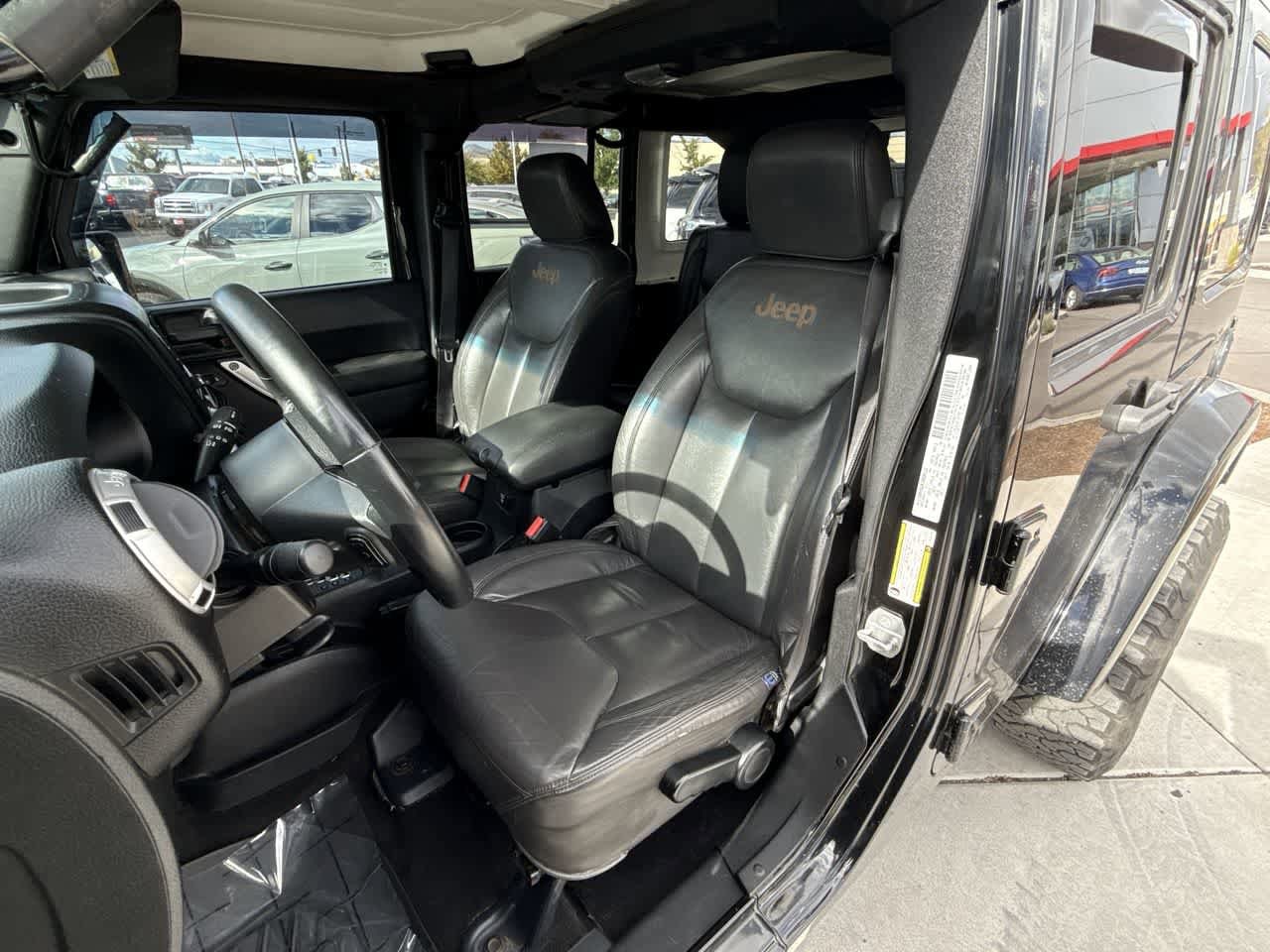 Thumbnail: 2015 Jeep Wrangler - 11