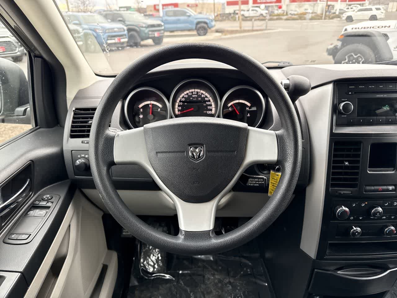 Thumbnail: 2010 Dodge Grand Caravan - 17