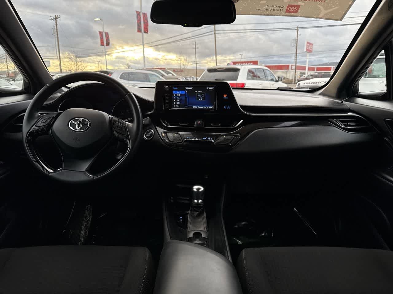 Thumbnail: 2018 Toyota C-HR - 15