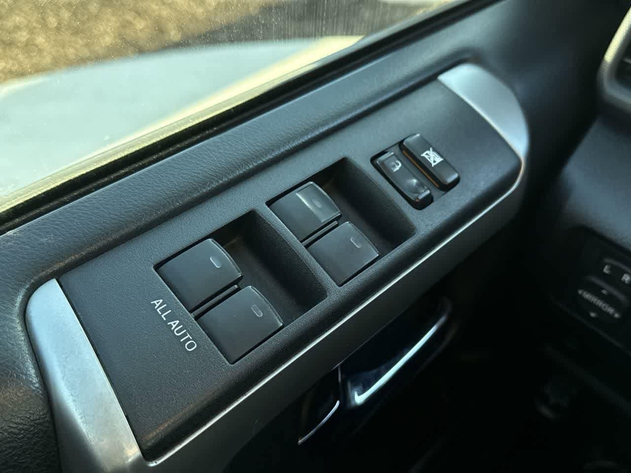 Thumbnail: 2016 Toyota 4Runner - 22