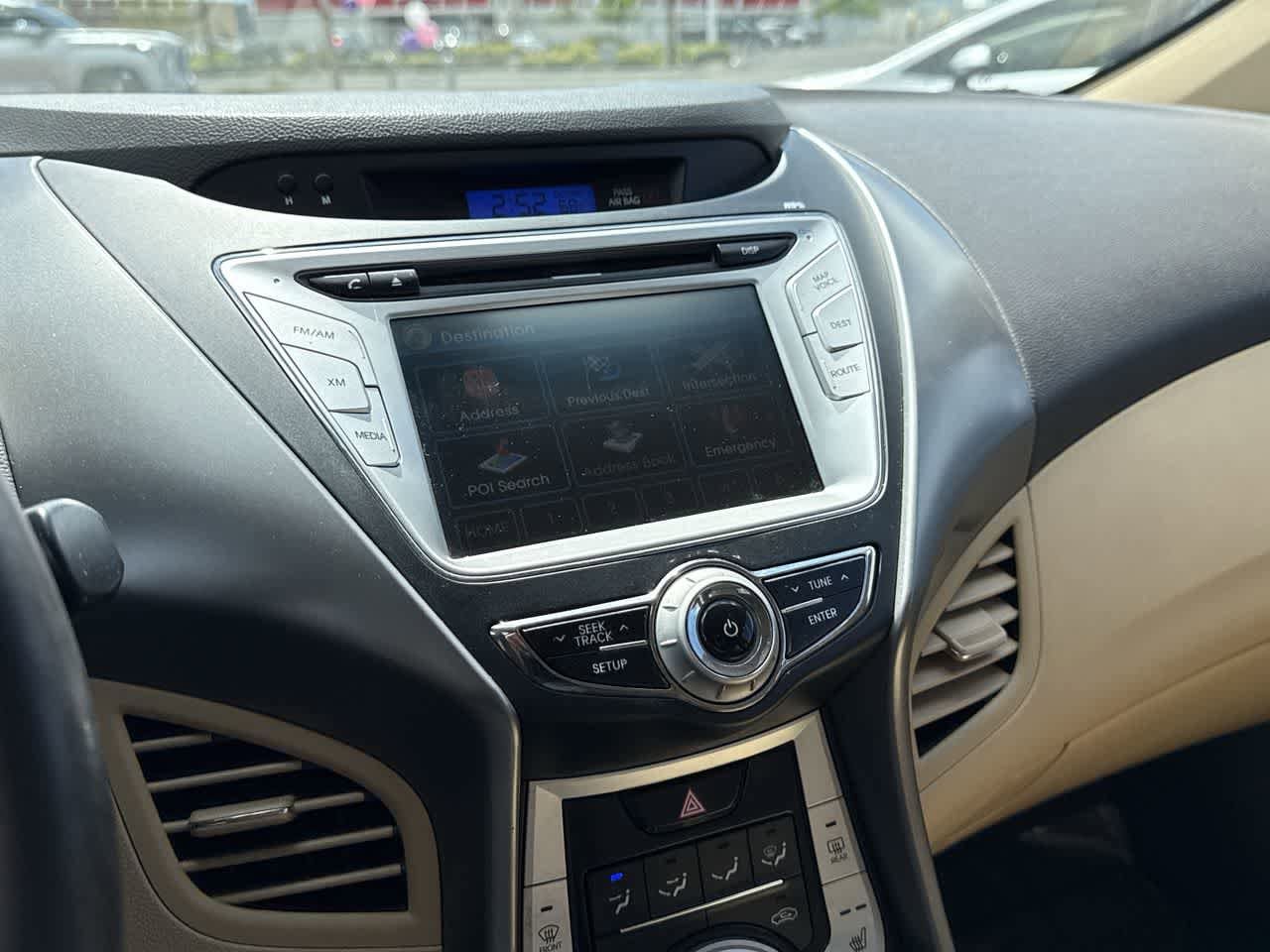 Thumbnail: 2011 Hyundai Elantra - 18
