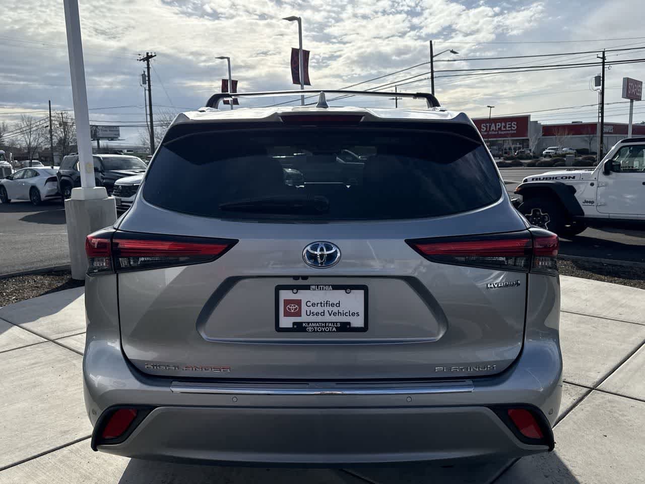 Thumbnail: 2021 Toyota Highlander - 4