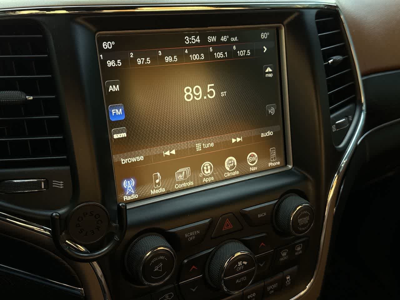 Thumbnail: 2017 Jeep Grand Cherokee - 18