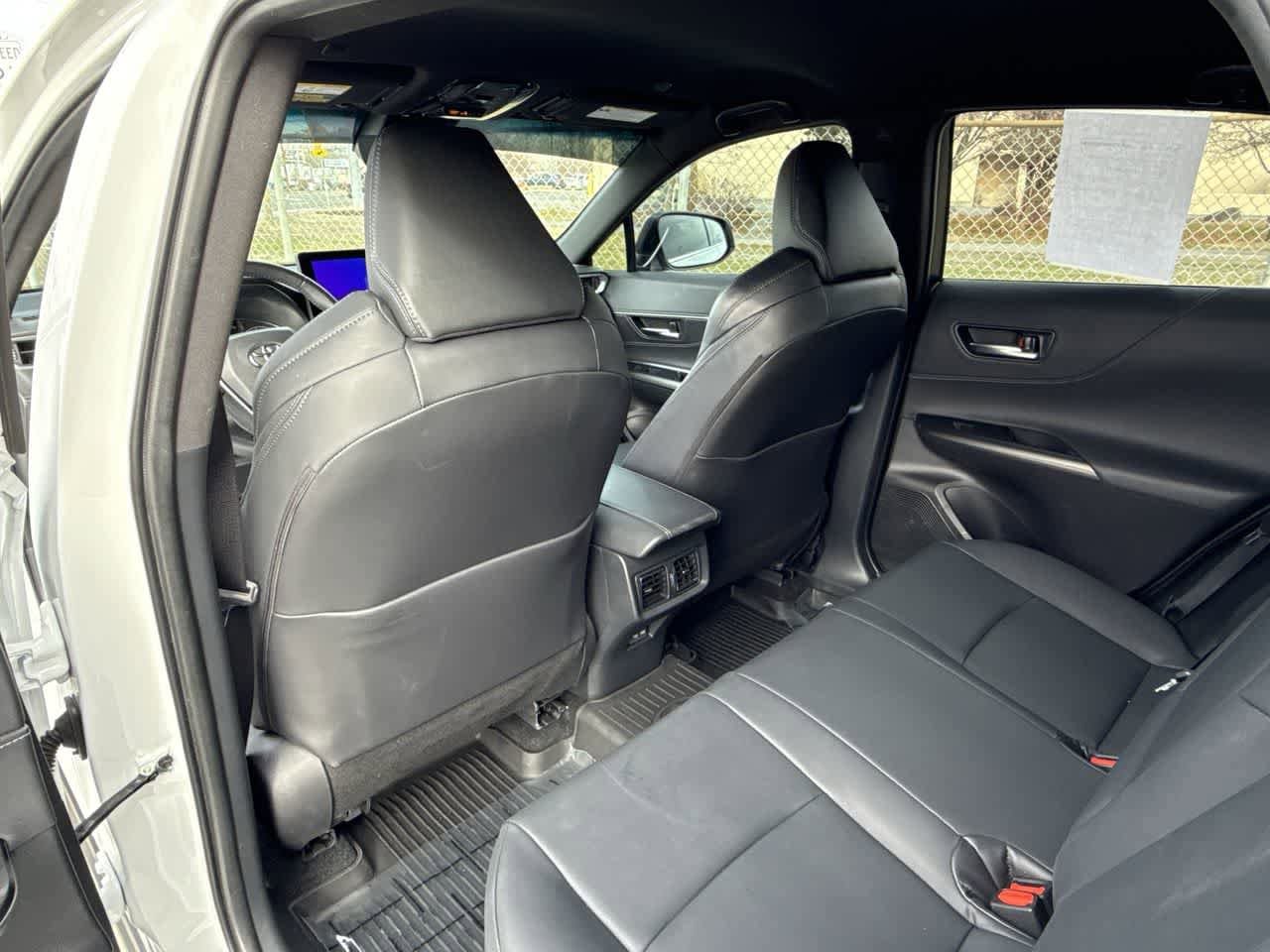 Thumbnail: 2024 Toyota Venza - 13