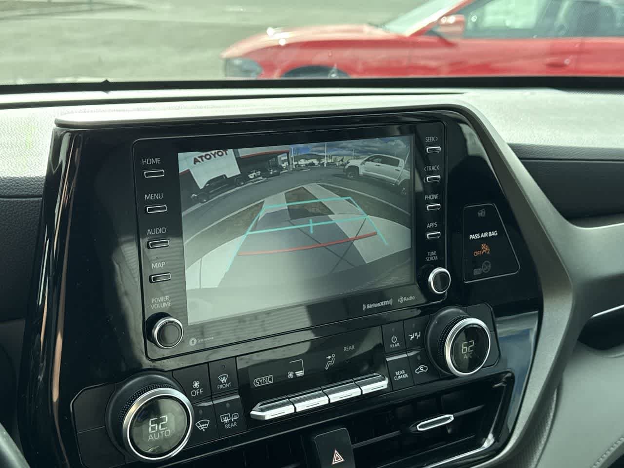 Thumbnail: 2021 Toyota Highlander - 20