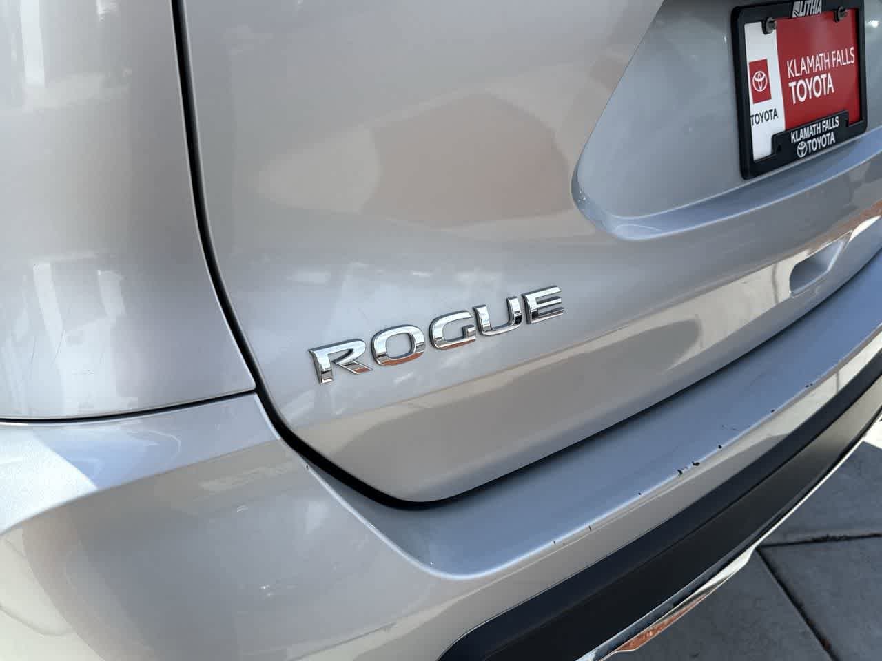 Thumbnail: 2020 Nissan Rogue - 9