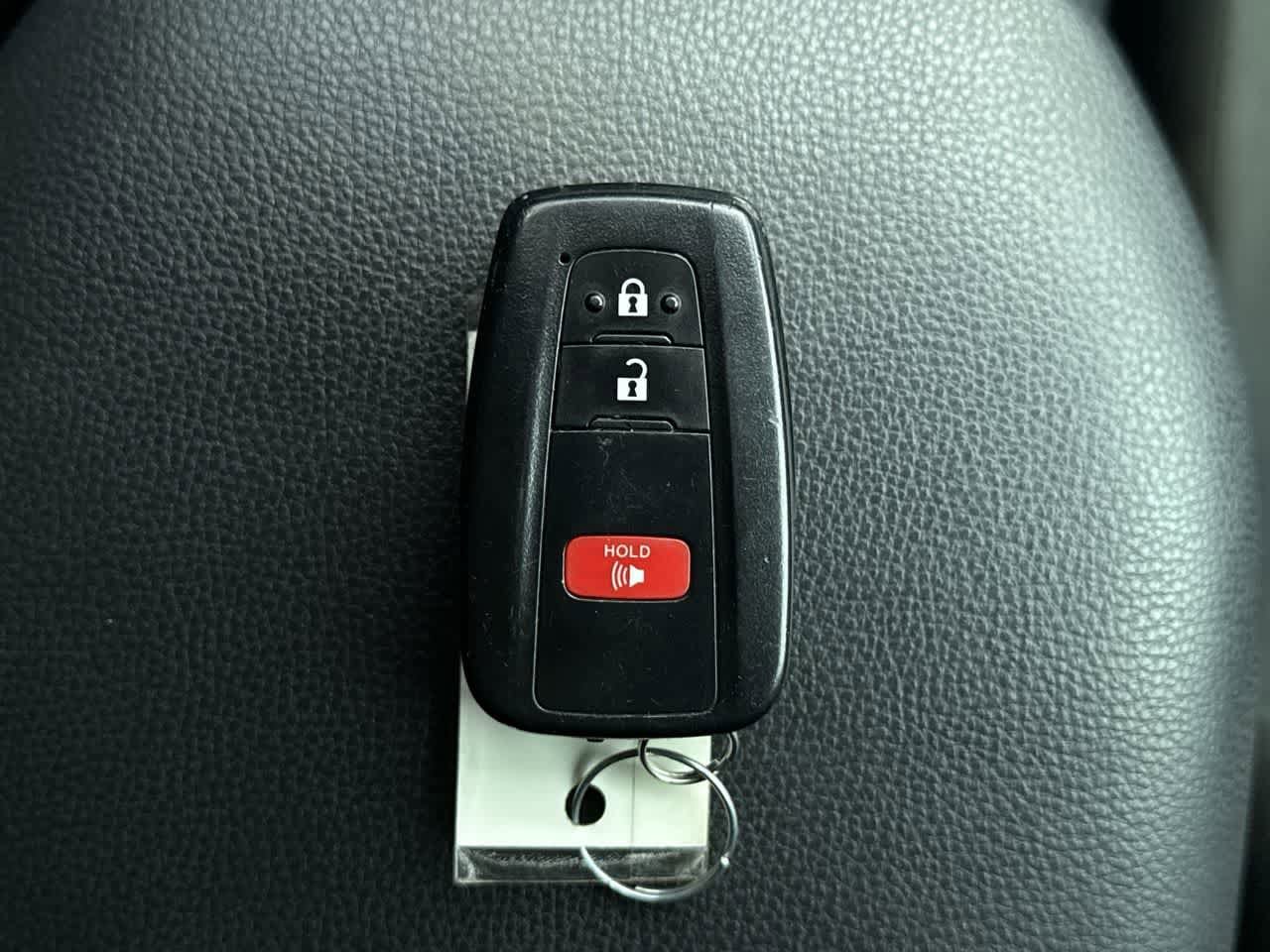 Thumbnail: 2022 Toyota RAV4 - 23