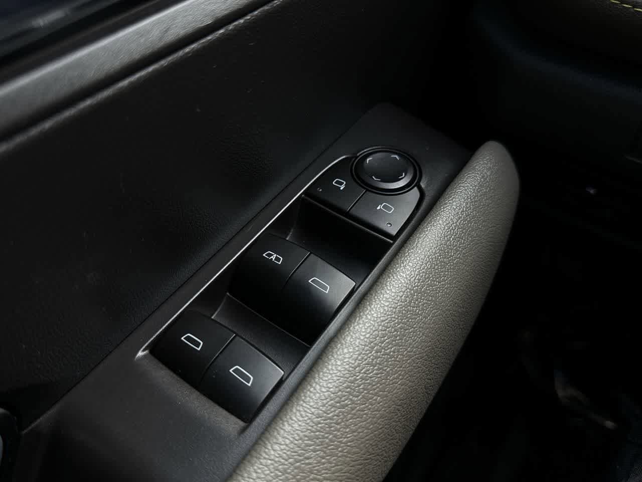 Thumbnail: 2024 Chevrolet Colorado - 21