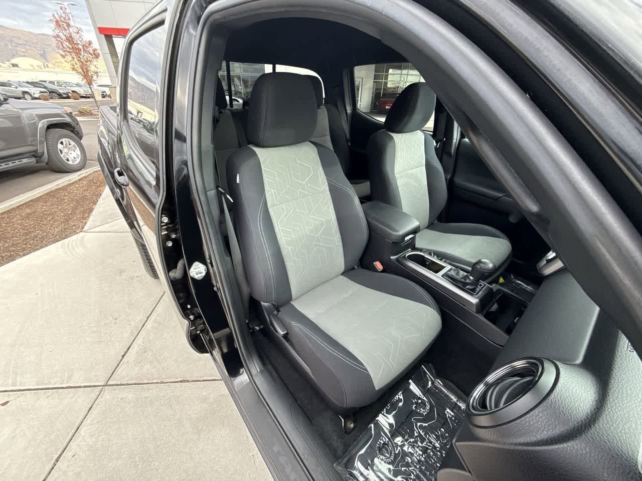 Thumbnail: 2021 Toyota Tacoma - 14