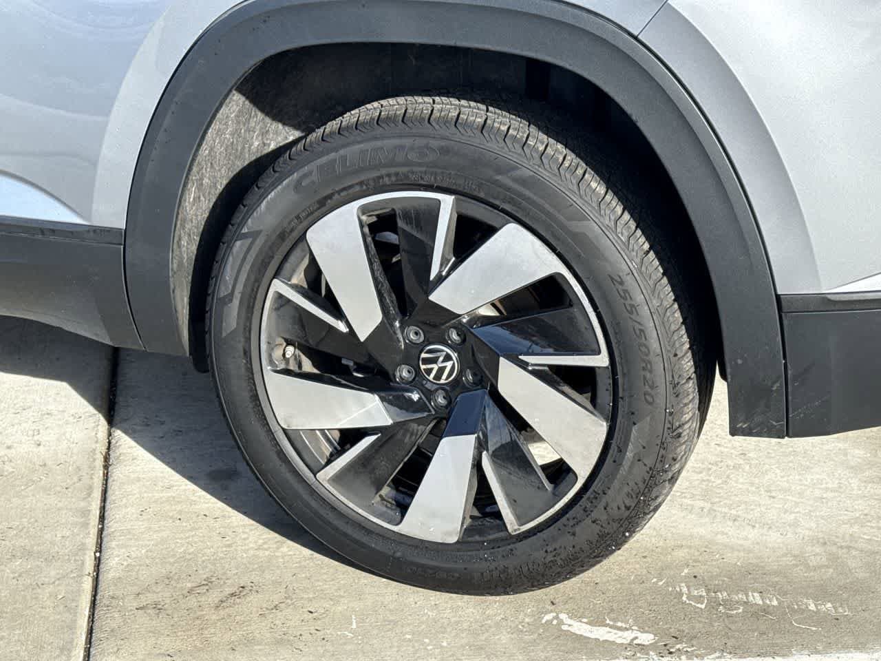 Thumbnail: 2024 Volkswagen Atlas - 8