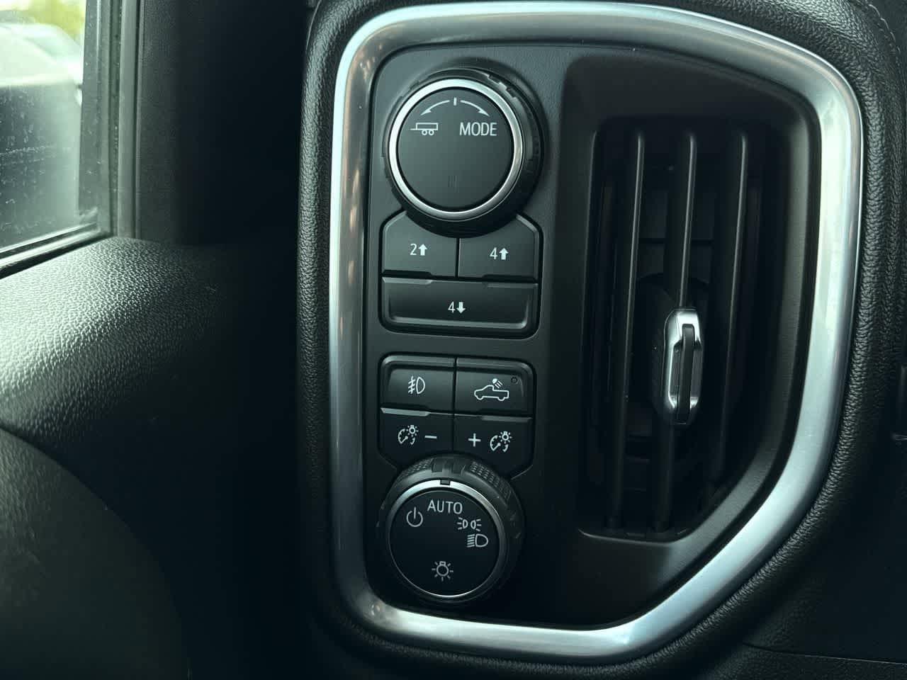 Thumbnail: 2022 Chevrolet Silverado 2500 - 21