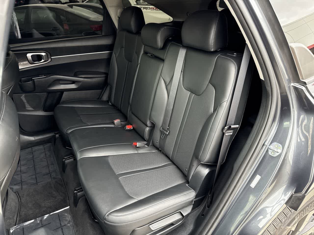 Thumbnail: 2021 Kia Sorento - 12