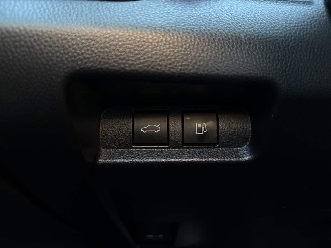 Thumbnail: 2023 Toyota Crown - 21