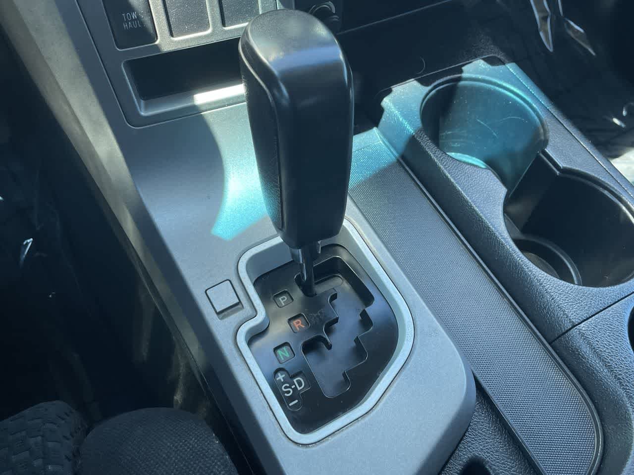 Thumbnail: 2010 Toyota Tundra - 20