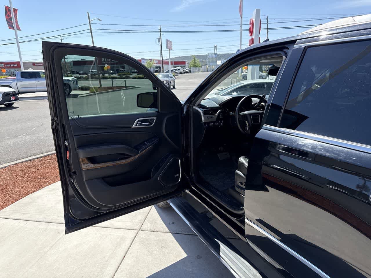 Thumbnail: 2015 GMC Yukon - 10