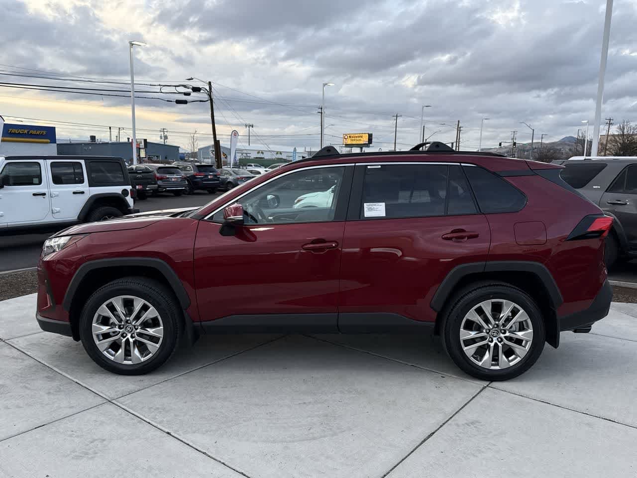 Thumbnail: 2025 Toyota RAV4 - 2